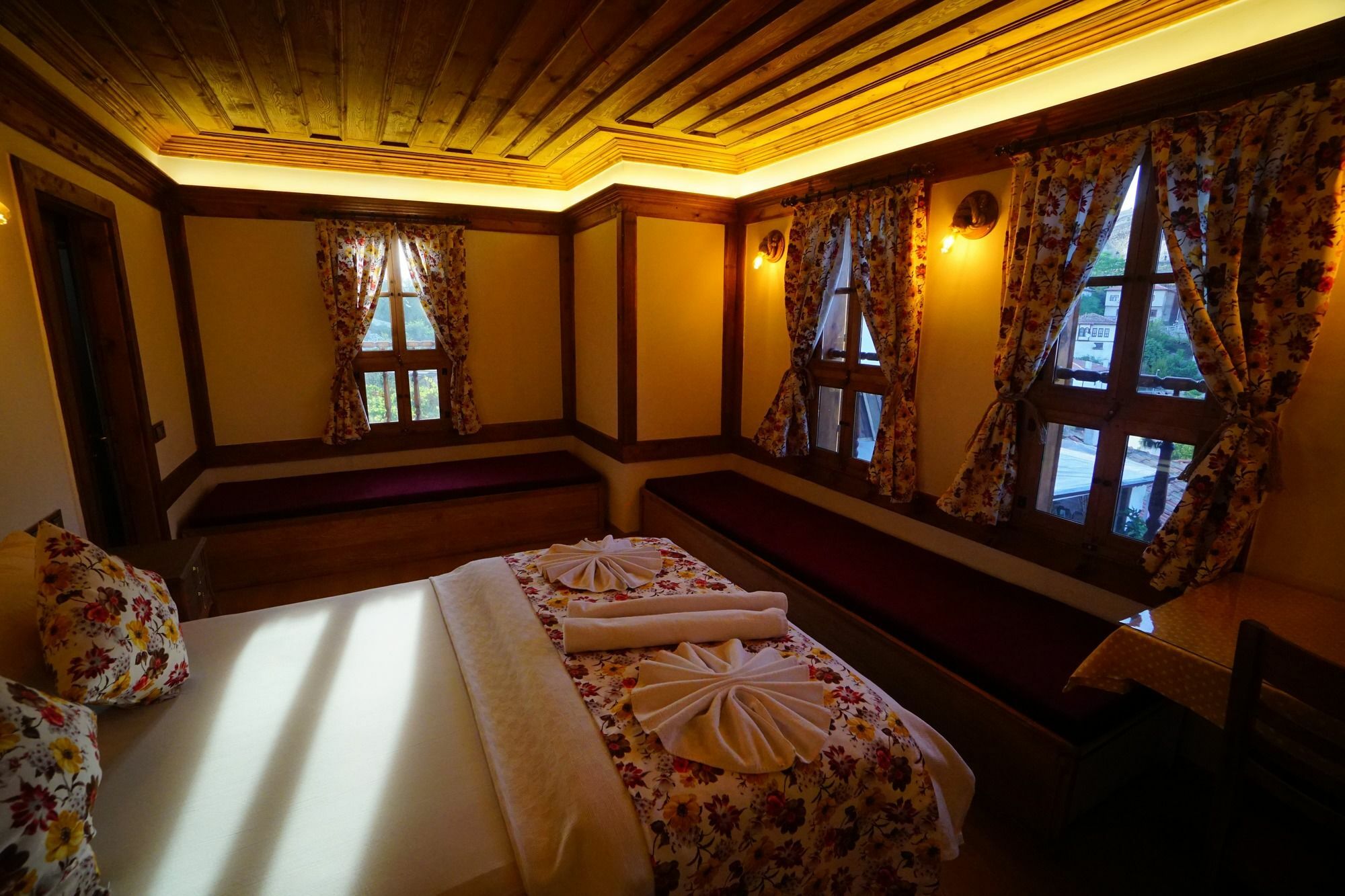Yeni Konak Hotel ซาฟรานโบลู ภายนอก รูปภาพ